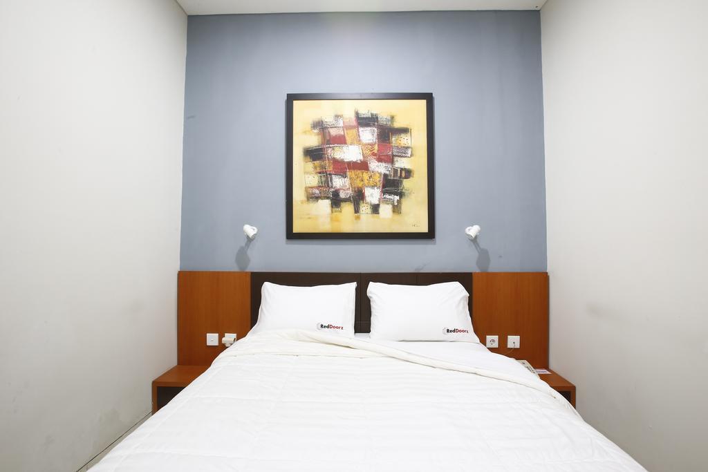 Reddoorz @ Menteng Giacarta Esterno foto