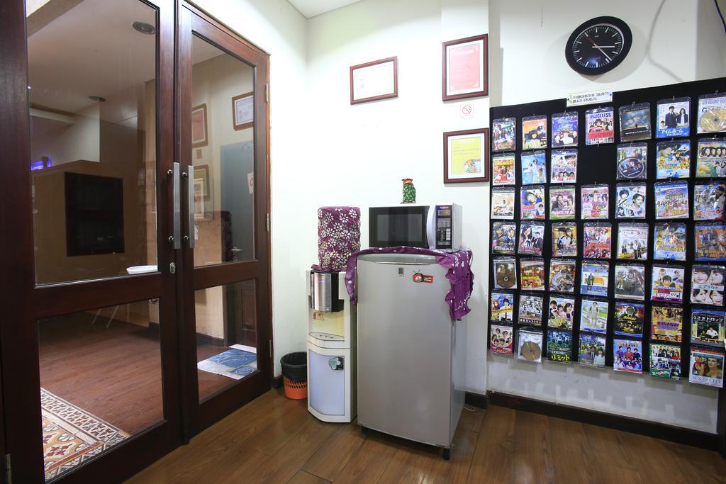 Reddoorz @ Menteng Giacarta Esterno foto