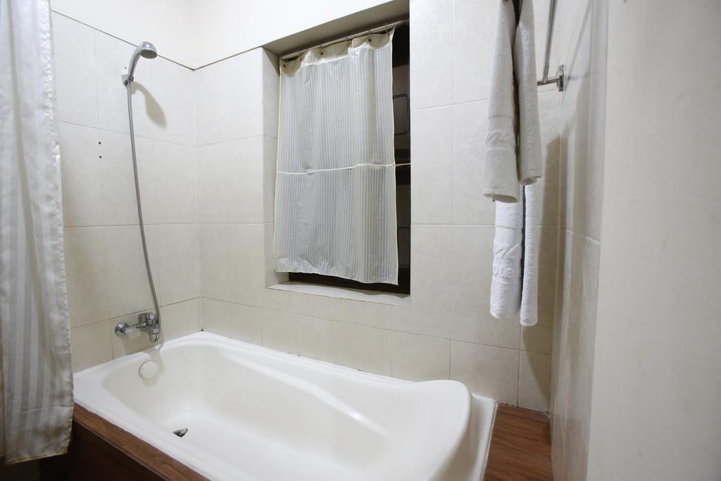 Reddoorz @ Menteng Giacarta Esterno foto